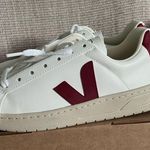 VEJA Madewell + Vegan Leather Urca Sneakers in White Marsala Photo 4