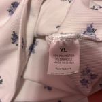 Orange Kiss Floral Puff Sleeve Top - White and Blue Photo 2