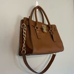 Michael Kors New! Michael  Hamilton East West Satchel Leather in Luggage Photo 4