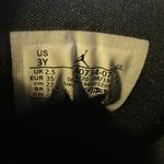 Nike Air Jordan 1 Mid Photo 4