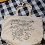 🐻 All American Road Show Cream Tote Photo 0