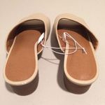 Beige/Cream Heels Tan Size 6.5 Photo 2