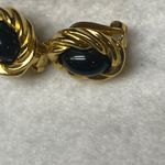 Edge KJL for Avon Vintage Earrings Clip on Gold Tone Black Cabochon Twisted Photo 15