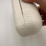 Oakley  White Hard Shell Embossed Pattern Glasses Case Photo 3