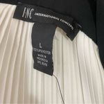 White halter off the shoulder pleated blouse Size L Photo 3