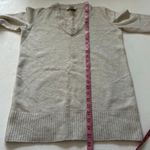 Athleta  Cream Merino Wool V-Neck Sweater Size Small Photo 5