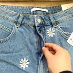 ZARA Daisy Applique Mom Fit Denim Jean Shorts Photo 2