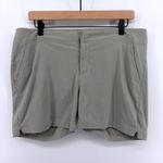 Columbia  Women's Outdoor Shorts Khaki Beige Utility Pockets Omni-Shield Size 14 Photo 1