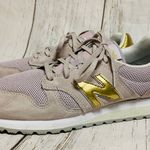 New Balance Women's 520 Light Cashmere Gold Sneaker Size 9 Photo 2