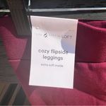 Lou & grey  Cozy Flipside Leggings Extra Soft Inside Maroon Size XS NEW Mid Rise Photo 2