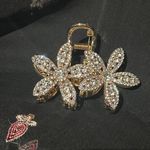 New! Gold and Silver Floral hair clip Photo 1