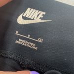 Nike  leggings. High rise . Tapered Photo 5