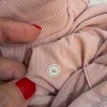 Lululemon  lined dance studio pale pink
Joggers Photo 2