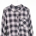 Tolani NWT  Collection Neicy Plaid Floral‎ Button Down Top 1X Photo 4
