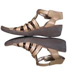 Baretraps  Memory Foam Hanah Sandals with rubber heel and memory foam sole sz 10M Photo 30
