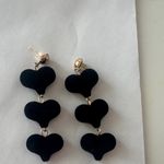 Elegant Black Heart Drop Earrings Photo 1