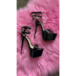 Brand new pair of high heels. Never worn. Very sexy Black Size 5 Photo 3