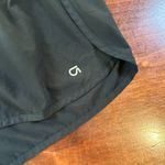 Gap FIT Black Work Out Athletic Shorts Lined Size Medium Contrast Waistband Photo 2