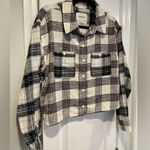 American Eagle  Size M Black Cream Plaid Cotton Flannel Cropped Button Down Shirt Photo 5