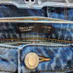 Vera Wang Simply Vera  Straight Leg Jeans Mid Rise Light Blue Denim Size 4 Photo 5