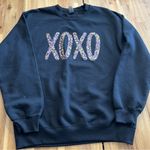 Gildan  Heavy Blend XOXO Leopard Print Sweatshirt Black Size M Photo 0