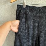 Sweaty Betty Sweaty‎ Betty Garudasana Lightweight crop yoga trouser Black/Gray Photo 1