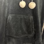 Elegant Black Fleece Hoodie with Pom Photo 3