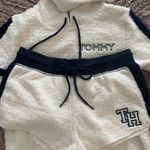 Tommy Hilfiger UO Exclusive Crop Hoodie Photo 0