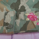 Sundance  GREEN CAMO PRINTED CROP JOGGER ZIP ANKLE PANTS FLORAL EMBROIDERED 2P Photo 4