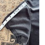 Southcott Velvet T Photo 7