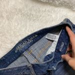 American Eagle  Outfitters Embroidered Floral Denim Shorts Size 0 Photo 2