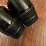 Sanita Womens Patent Leather Crocodile Textured Black Professional Clog Shoe 9.5 Photo 7