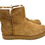 UGG  fur Lined Suede Boot in Chestnut Photo 0