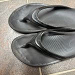 OOFOS Oolala Womens Slip On Thong Comfort Sandals Black 7 EU 38 Photo 8