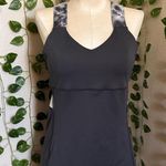 Lululemon Women’s top size 6 marble and grey Photo 0