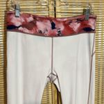 Fabletics  Shades of Pink and Blue Cropped Athletic Leggings Waist 30 Photo 11