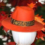 Pretty fall burnt orange felt fedora! Unisex Orange Photo 6