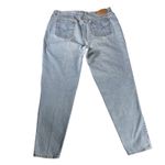 Levi's Vintage 550 Jeans Women's 24W USA Relaxed Tapered Light Wash Distressed Photo 4