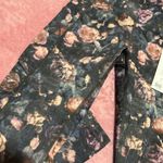 Lululemon Cropped Photo 1