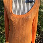 Cyrus light weight ribbed long sleeve scoop neck Top size Medium NWT Photo 3