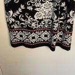 White House | Black Market  size small-black white large floral print Photo 5