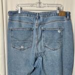 American Eagle  Outfitters Distressed High Rise Blue Curvy Mom Jean Size 18S Photo 4