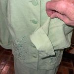 Miss Dorby vintage two piece light green suit with monotone embroidered detail. Size 12 Photo 5
