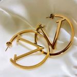 V Gold Hoop Earrings Photo 4