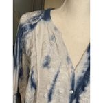 Vintage America Blue/White Tie Dye Button Photo 1
