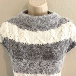 Melrose and Market NWT  mock turtle neck short sleeved sweater. Sz M Photo 3
