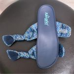 Alegria  Dream Fit Sage Roses Blue Quilt Satin Platform Slide Sandals 39 9 Photo 2