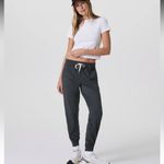 Vuori Performance Joggers Charcoal Heather Womens Small Athletic Athleisure Photo 7