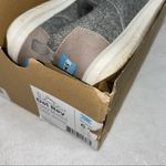 Toms SHOES Photo 5