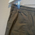 Vuori Women’s Vintage Ripstop Shorts Size Large Dark Oregano Green Photo 3